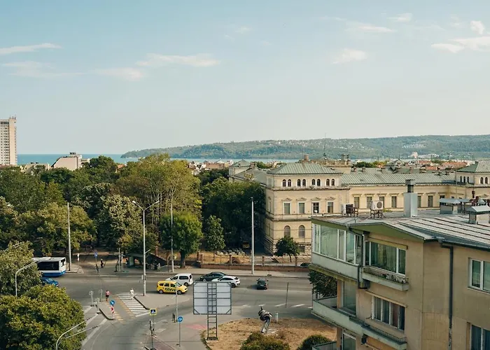 Sunset Terrace アパート